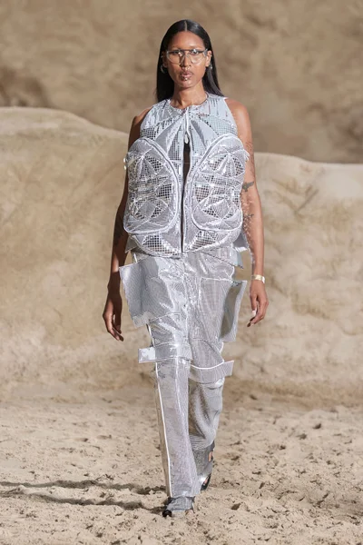 Look 43